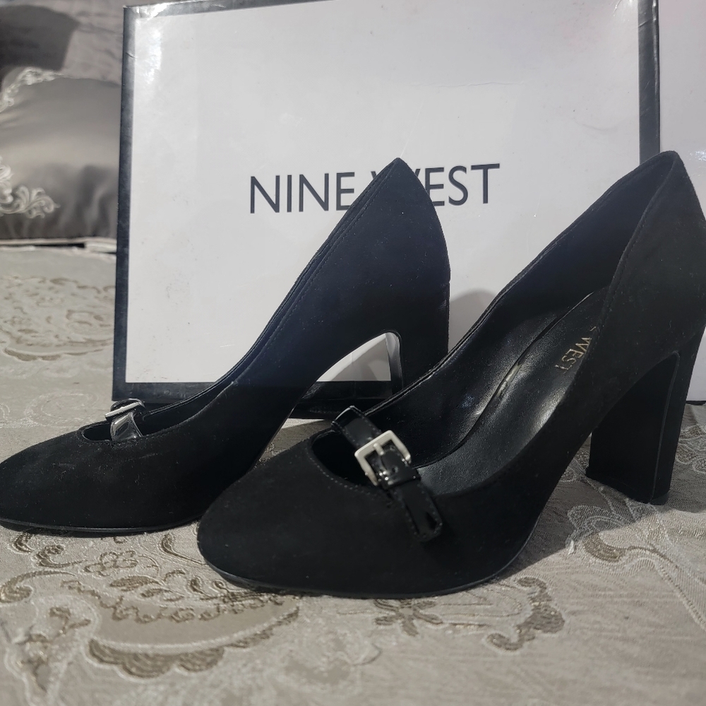 Women's shoes